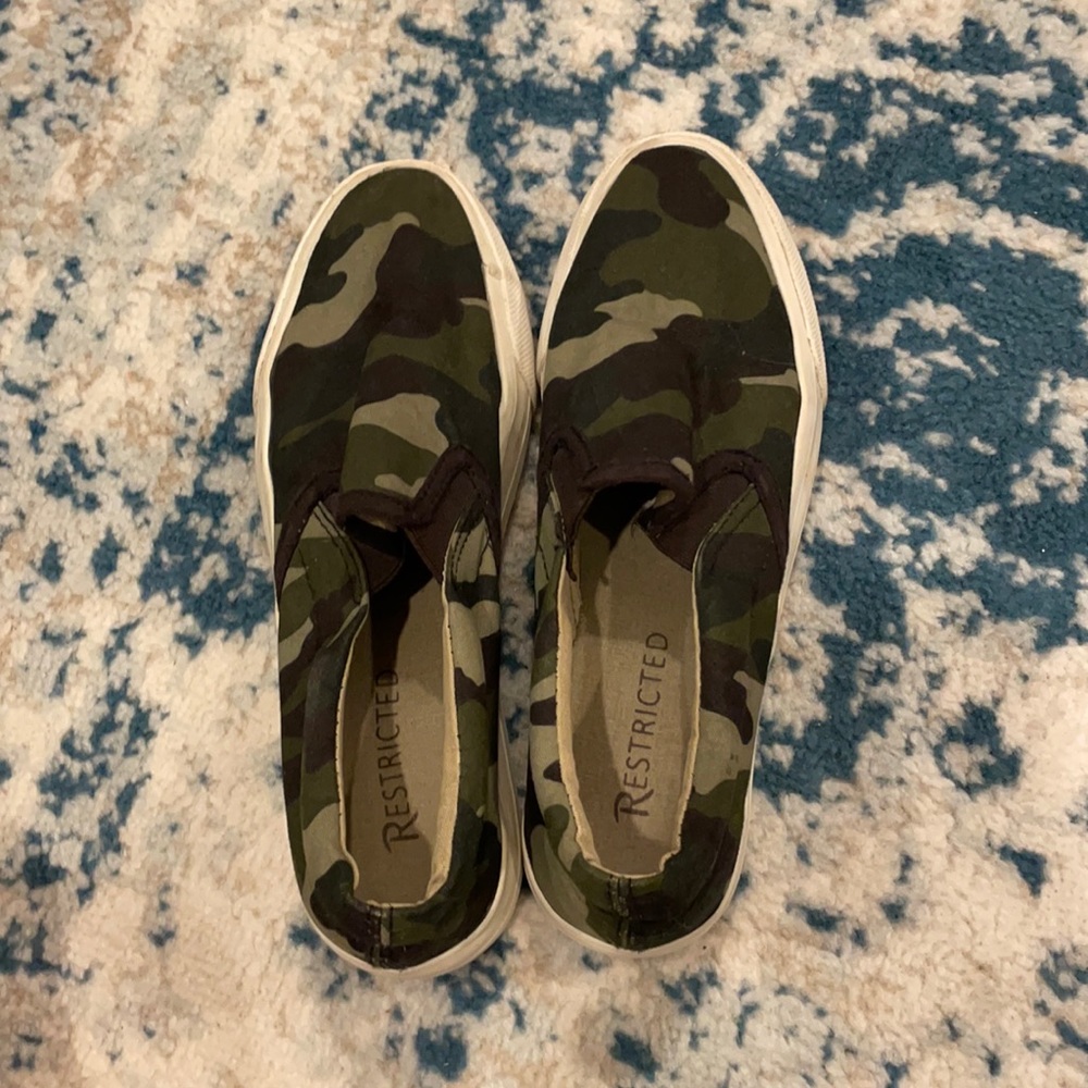 Camo shoes